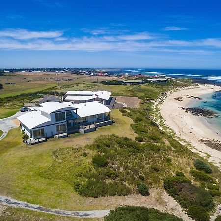 Wytonia Beachfront Accommodation Port Fairy Bagian luar foto