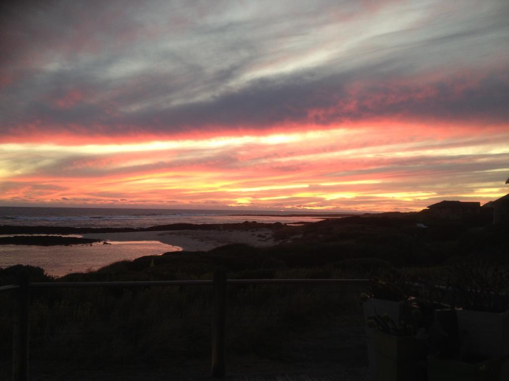 Wytonia Beachfront Accommodation Port Fairy Bagian luar foto