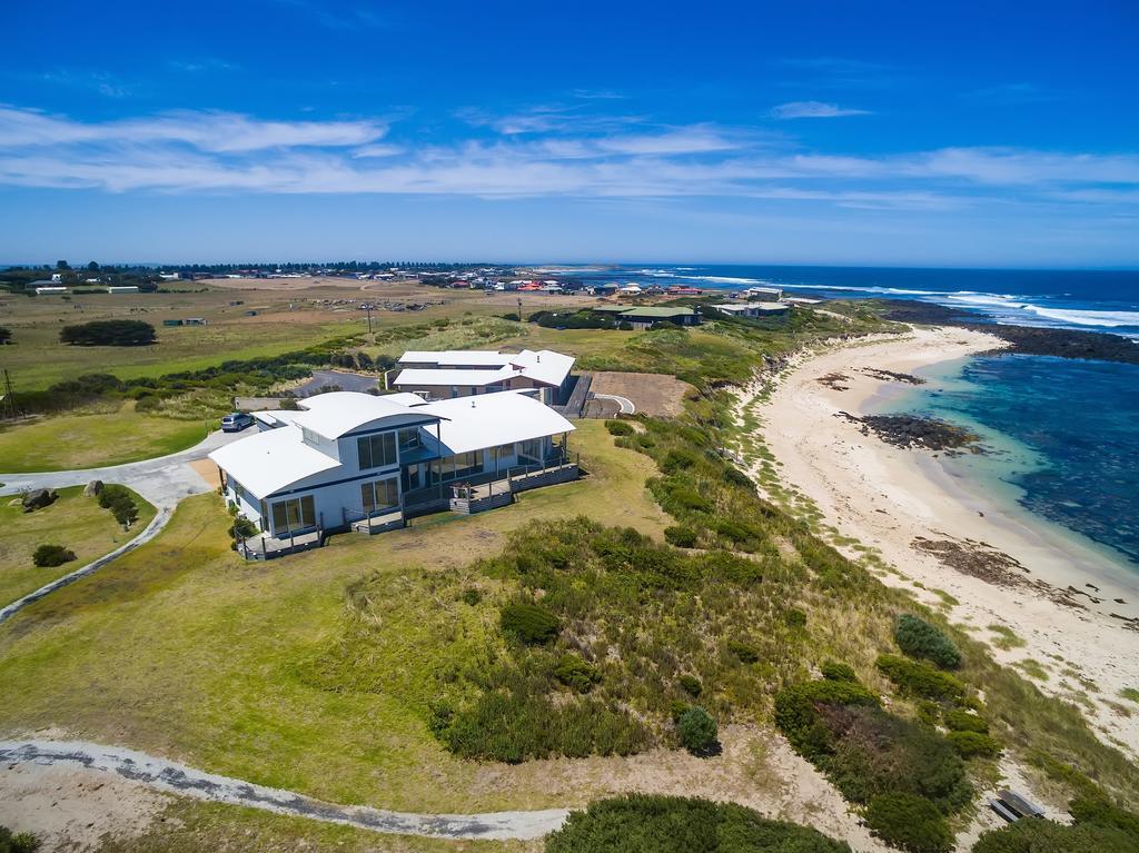 Wytonia Beachfront Accommodation Port Fairy Bagian luar foto